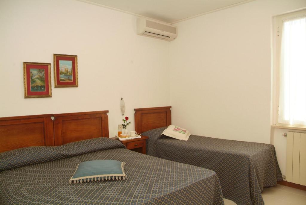 Aparthotel C.A.V. Residenza Prisco à Marina di Grosseto Chambre photo